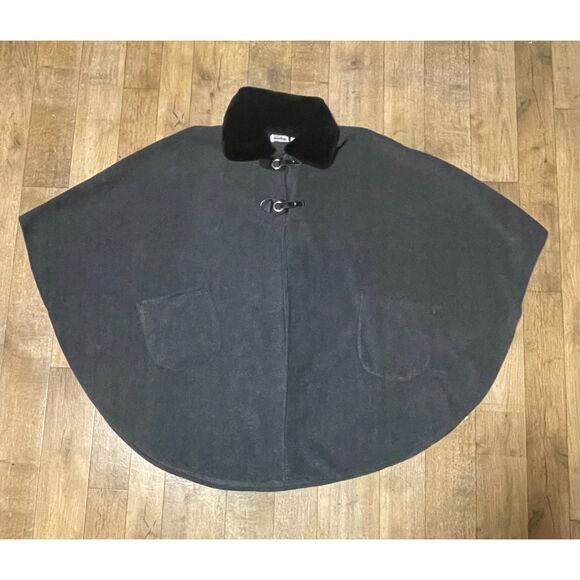 Le Moda Faux Fur Collar Toggle Cape Coat Gray Fleece Poncho One Size - Picture 8 of 11